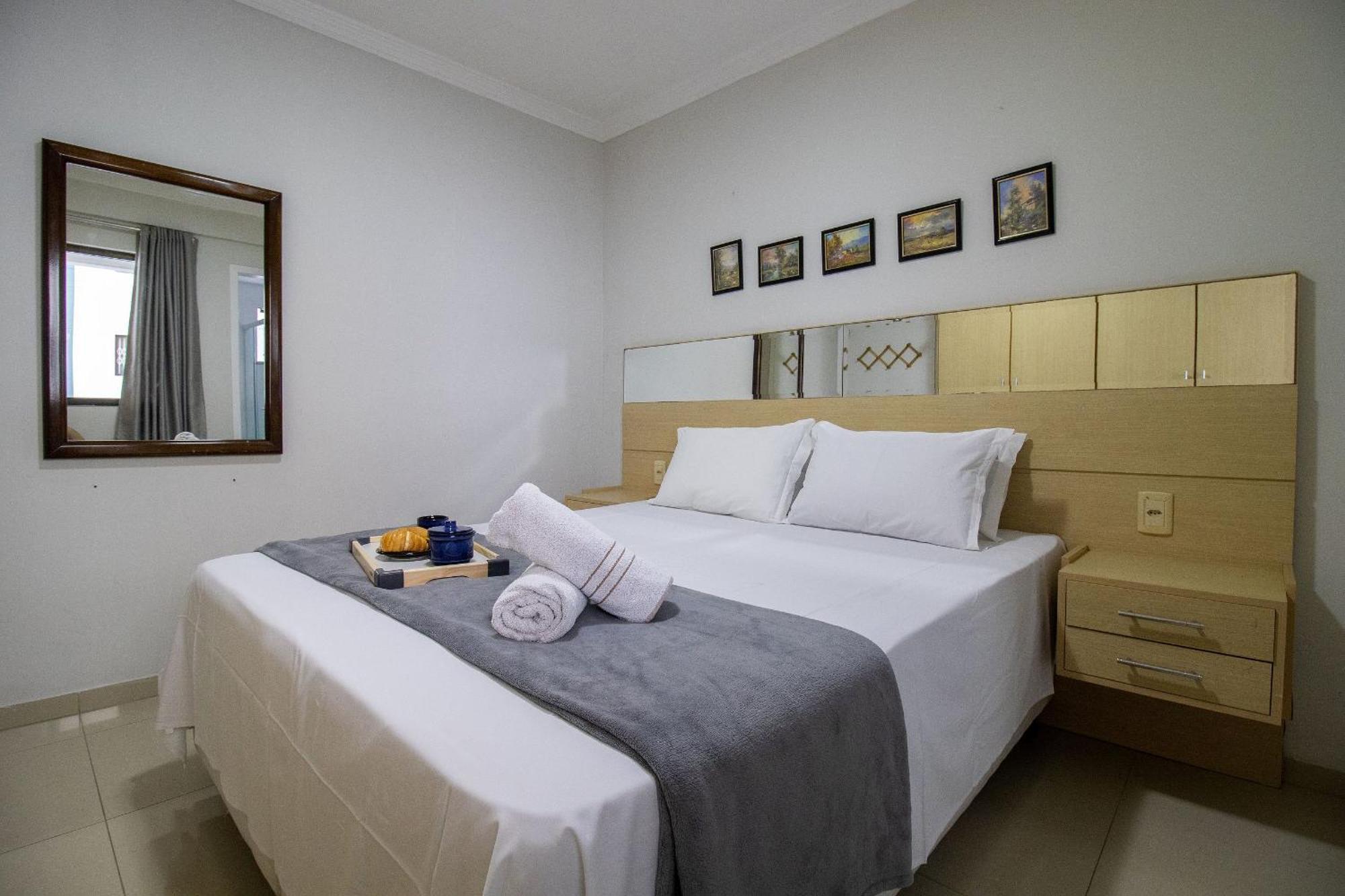 Apartment Mau21 - Av. Brasil. 3 Dorm, Climatizado, Churrasq